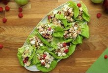 Apple Berry Chicken Salad Wraps // Παρουσιάζεται από το Marie’s Dressing